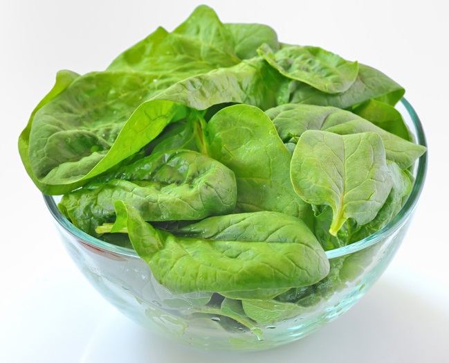 home senior care services providers recommend eating spinach salad